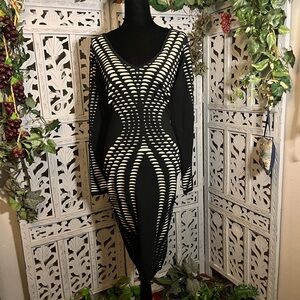NWOT! HMS BLACK & CREAM CUT-OUT BODYCON LONG SLEEVE STRETCHY MIDI DRESS